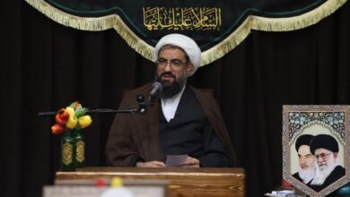 دیدار جامعه مداحان و شعرای آئینی همدان با نماینده ولی فقیه