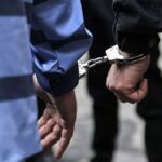 دستنبد پلیس بر دستان سارق به عنف منزل و کشف طلاجات مسروقه در هرمزگان