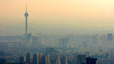 تداوم آلودگی هوای تهران با وجود بارندگی | این افراد از خانه بیرون نیایند