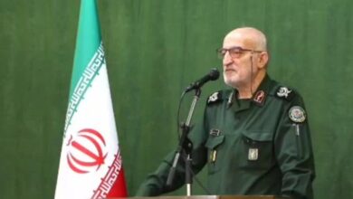 انقلاب اسلامی در مقابل دو ابر قدرت شرق و غرب ایستادگی کرد