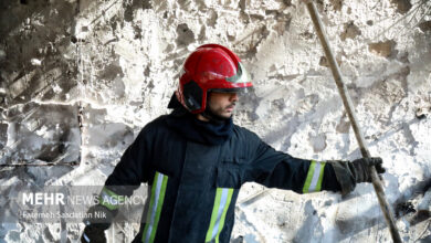 آتش سوزی یک کارگاه مبل در مشهد مهار شد