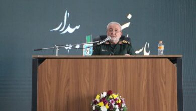 دشمنان با جنگ نرم و تحریم ها در پی تضعیف کشور هستند