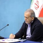 جشنواره کتاب رشد زمینه را برای دستیابی به ایرانی آباد فراهم کند