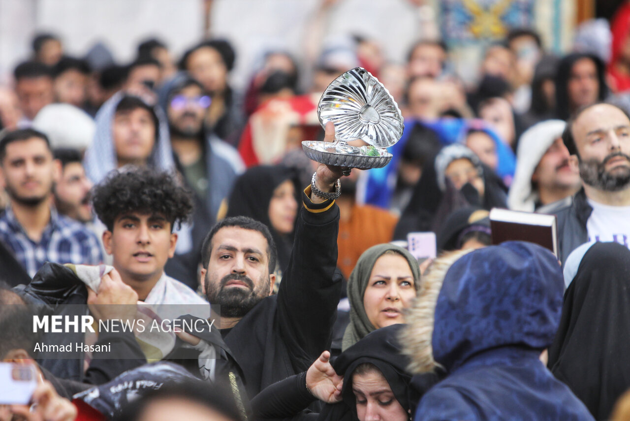 بزرگترین اجتماع نوروزی ایرانیان در صحن و سرای حرم مطهر امام رضا(ع)